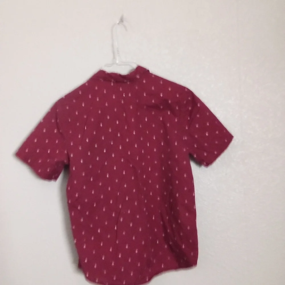Old Navy Maroon Short Sleeve Shirt ( Bag Y )